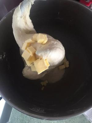 葡萄干奶酪辫子面包的做法 步骤1