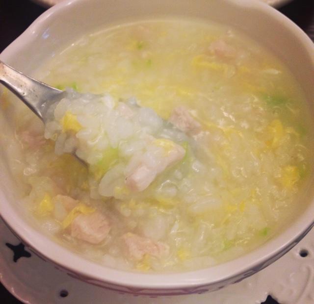 芦笋鸡肉蛋花粥