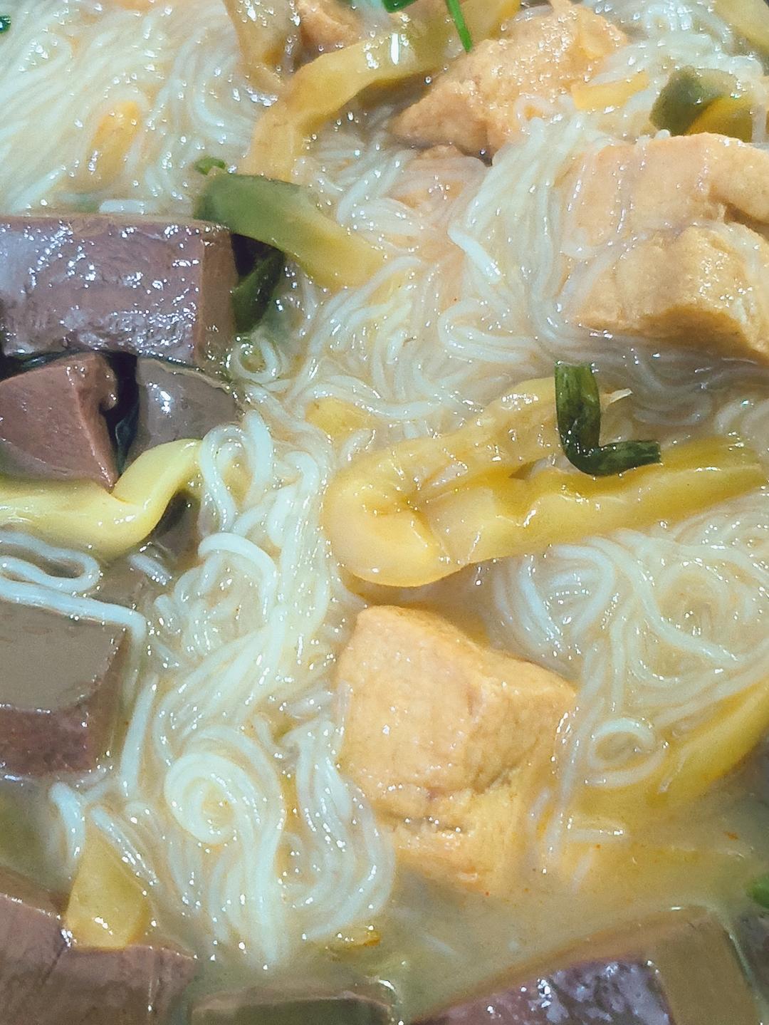 补铁鸭血粉丝汤