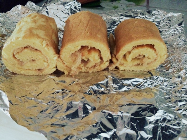 肉松戚风蛋糕卷