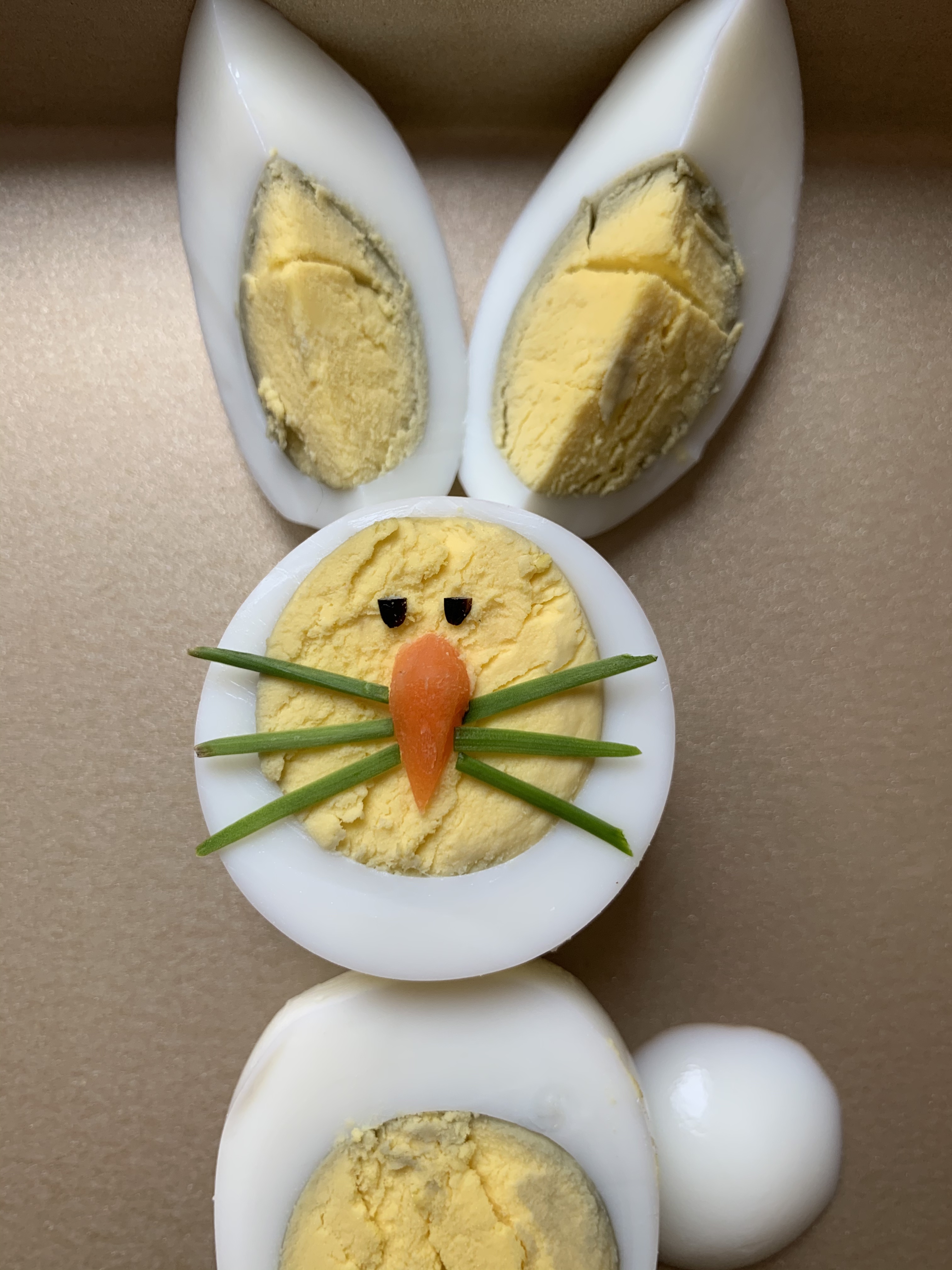 幸福的小兔子--鸡蛋摆盘的做法 步骤6