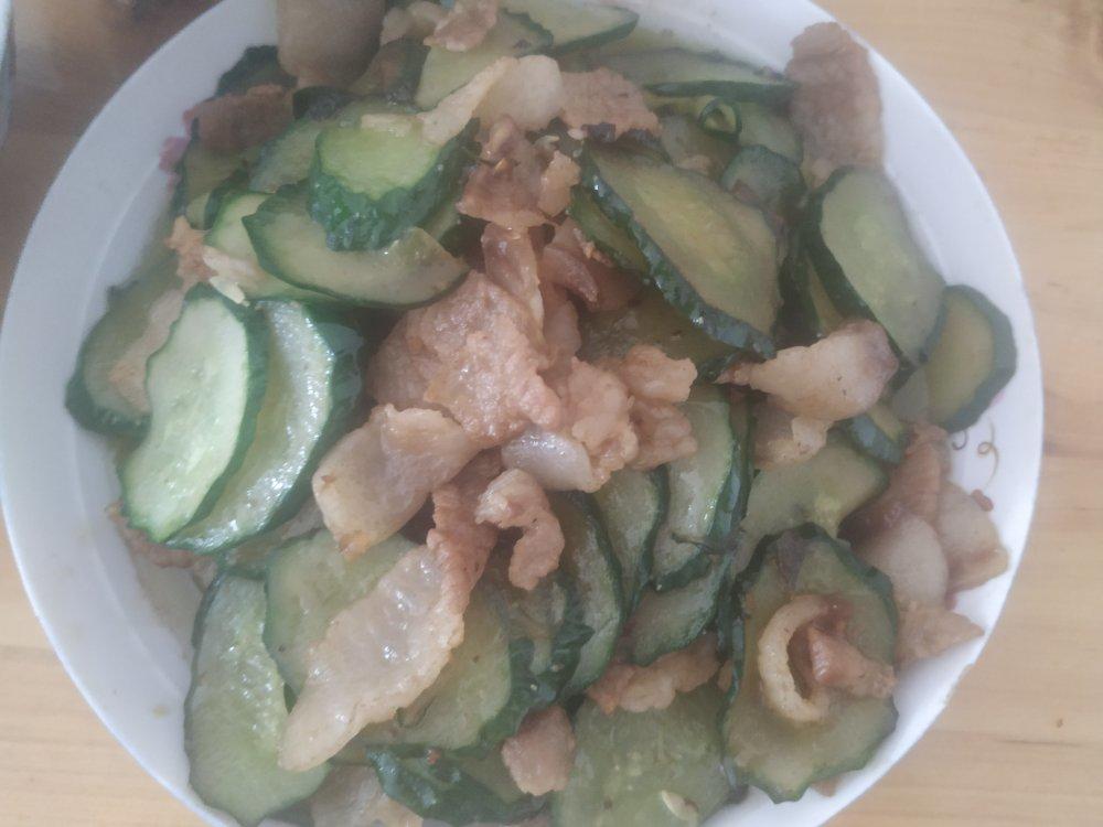 黄瓜炒肉