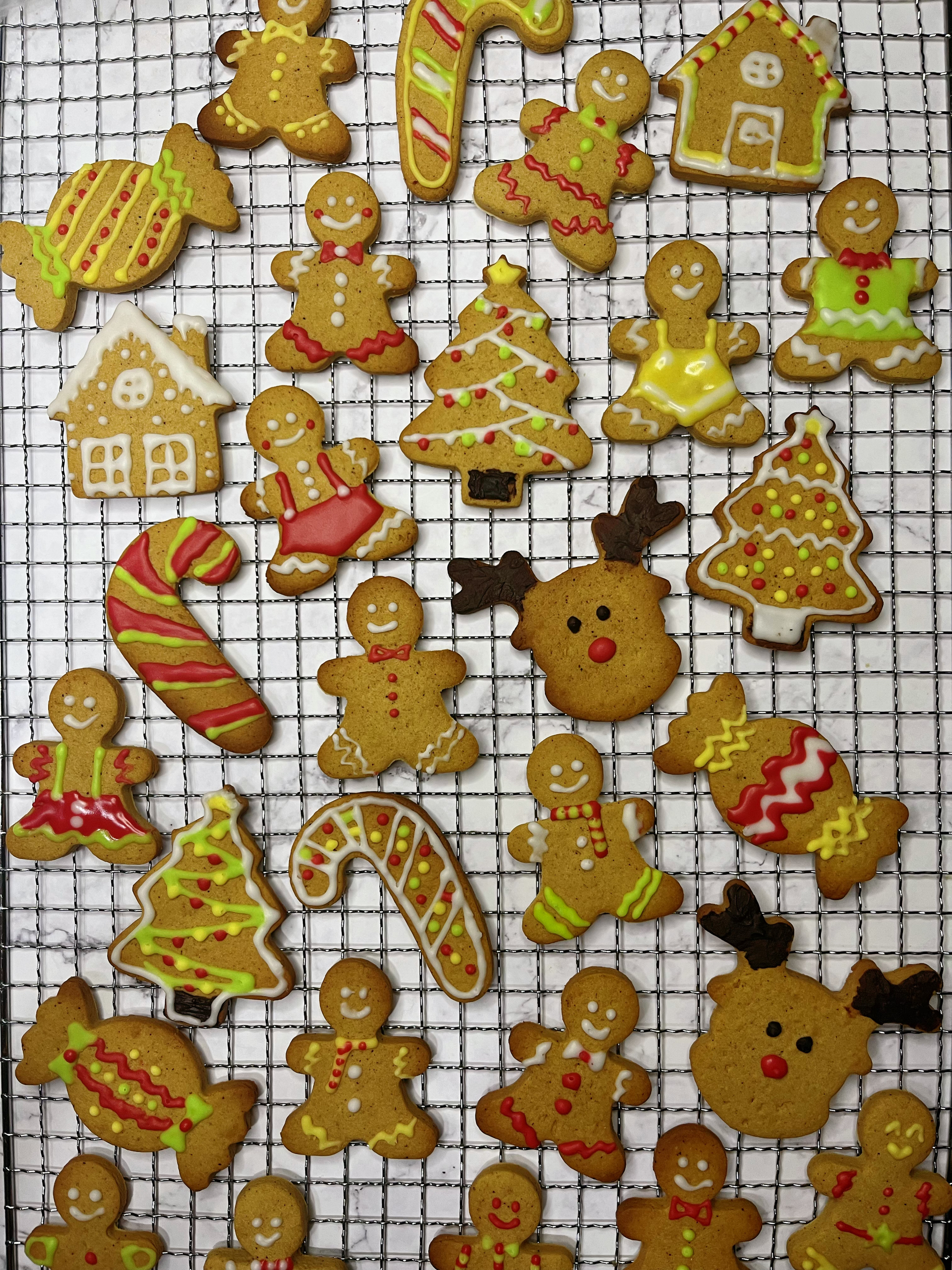 圣诞氛围感🎄姜饼曲奇的做法