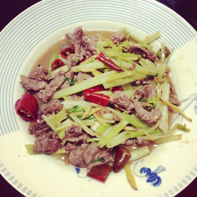 泡椒芹菜牛肉丝