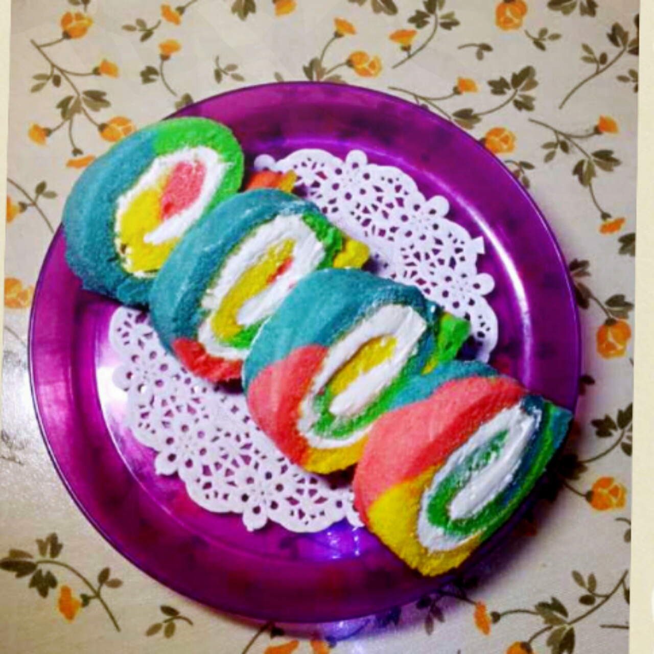 五彩斑斓的彩虹蛋糕卷   #皮黑森林#