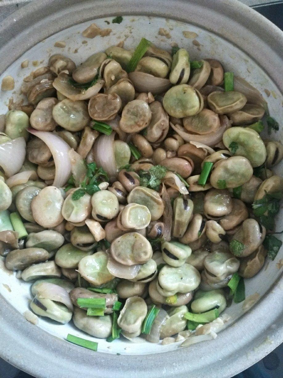 蚕豆煲