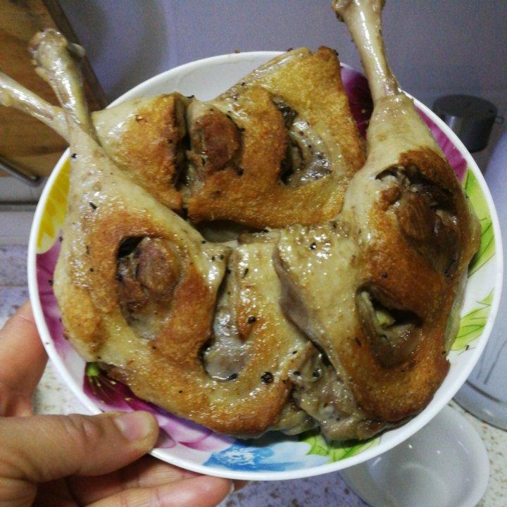 脆皮香酥鸭腿