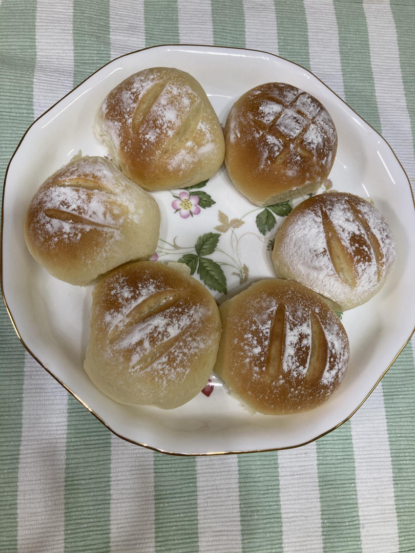 一次发酵，松软拉丝的牛奶小餐包