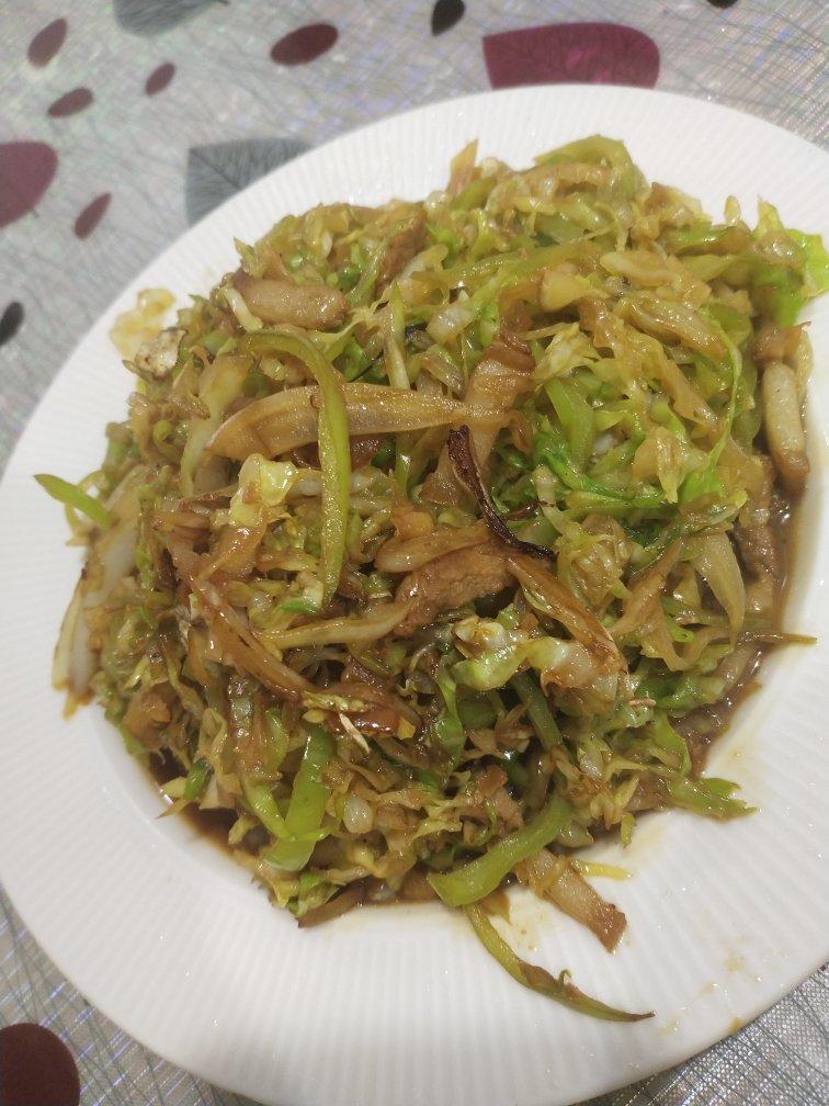 〈大头菜辣炒肉丝〉，绝对下饭。欣小厨 😉