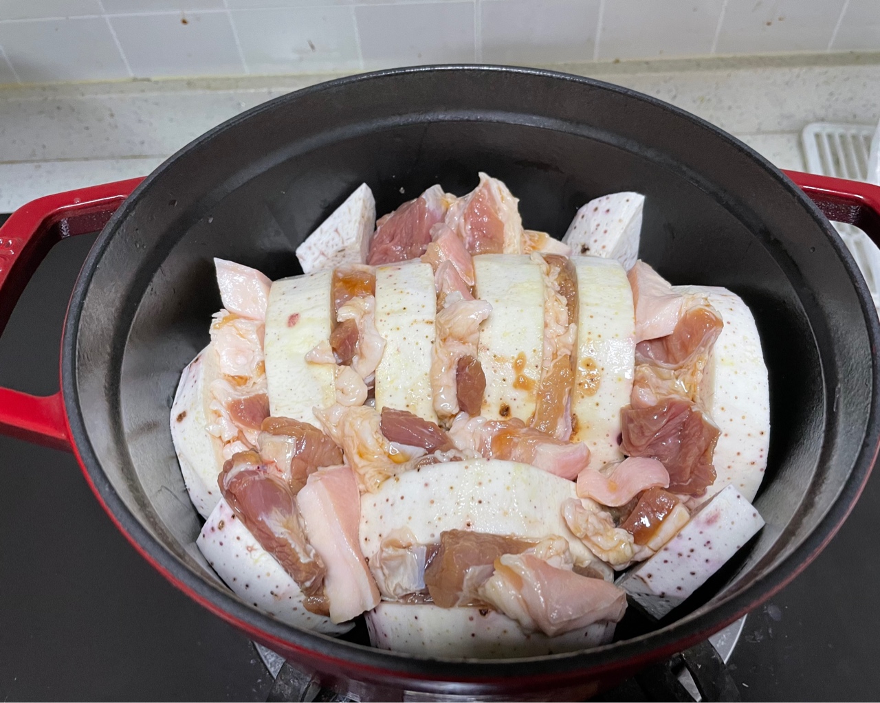 五花肉香芋煲 | 香糯可口肉味十足的做法 步骤4