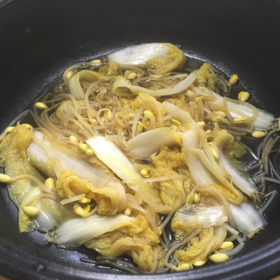 香香甜甜的豆芽炖白菜 便宜又简单