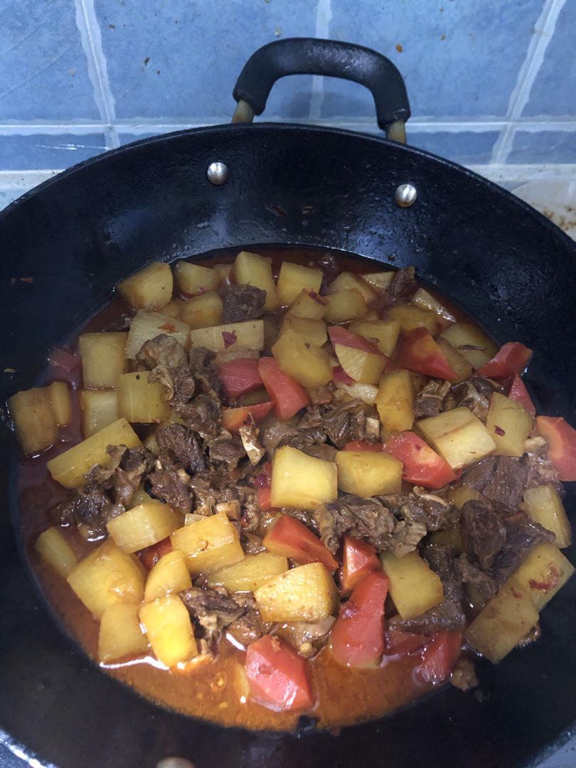 白萝卜烧牛肉（人性化描述哈哈）