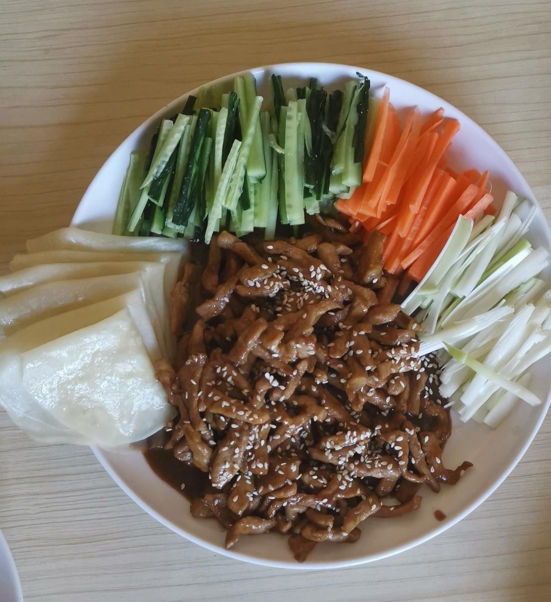 好吃到舔手的酱肉丝