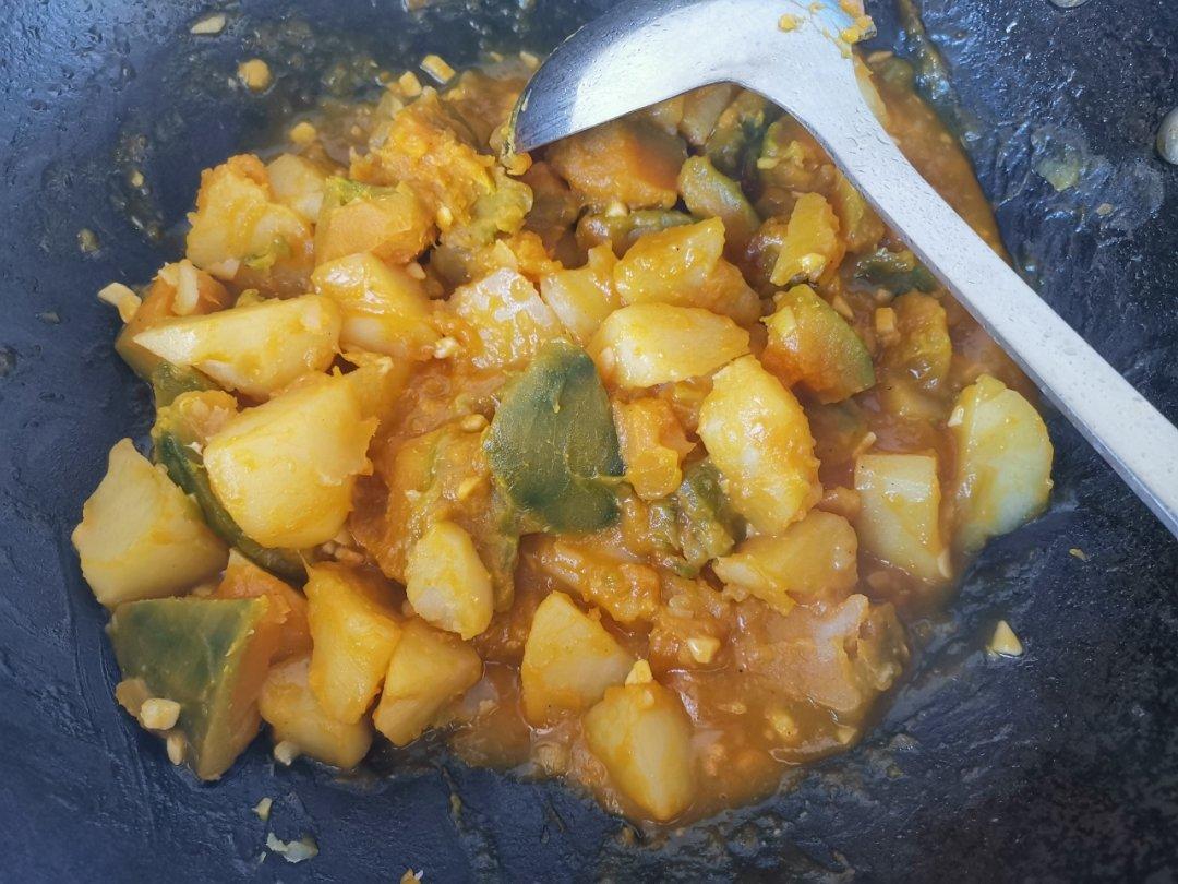土豆烧南瓜