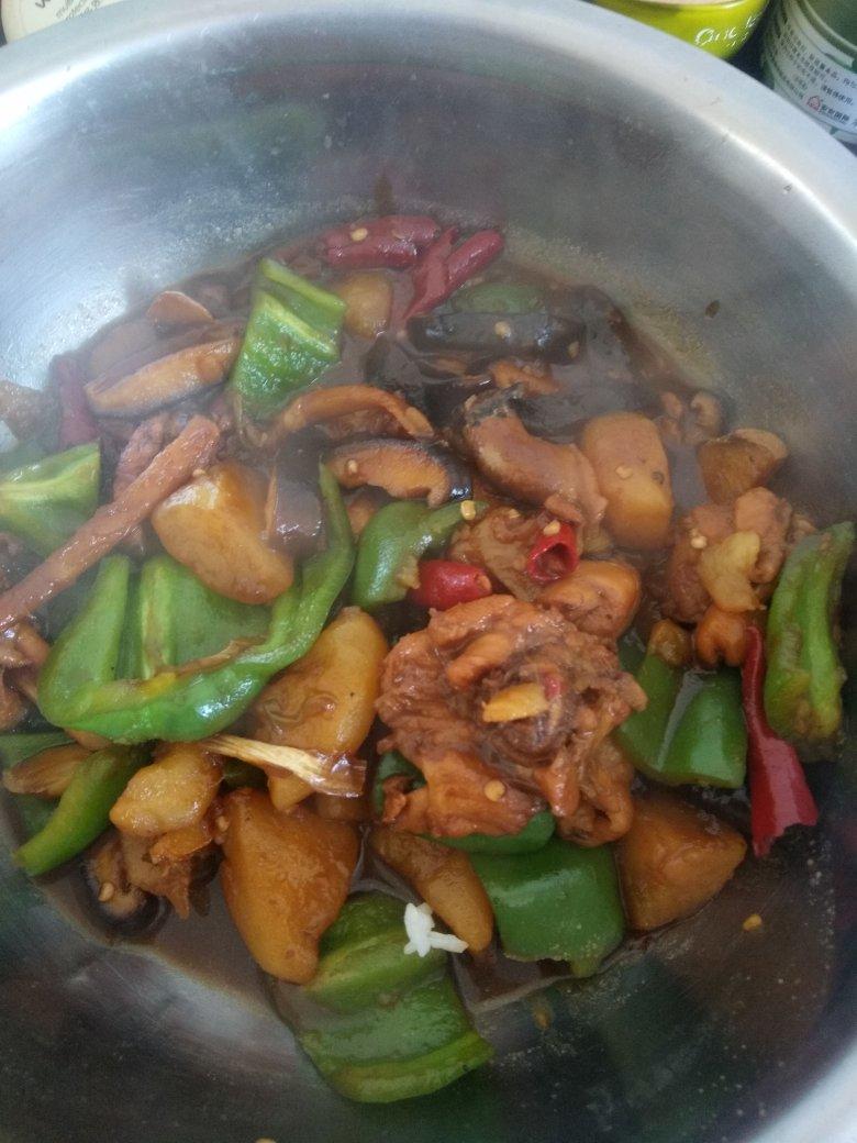 土豆鸡块（黄焖鸡）