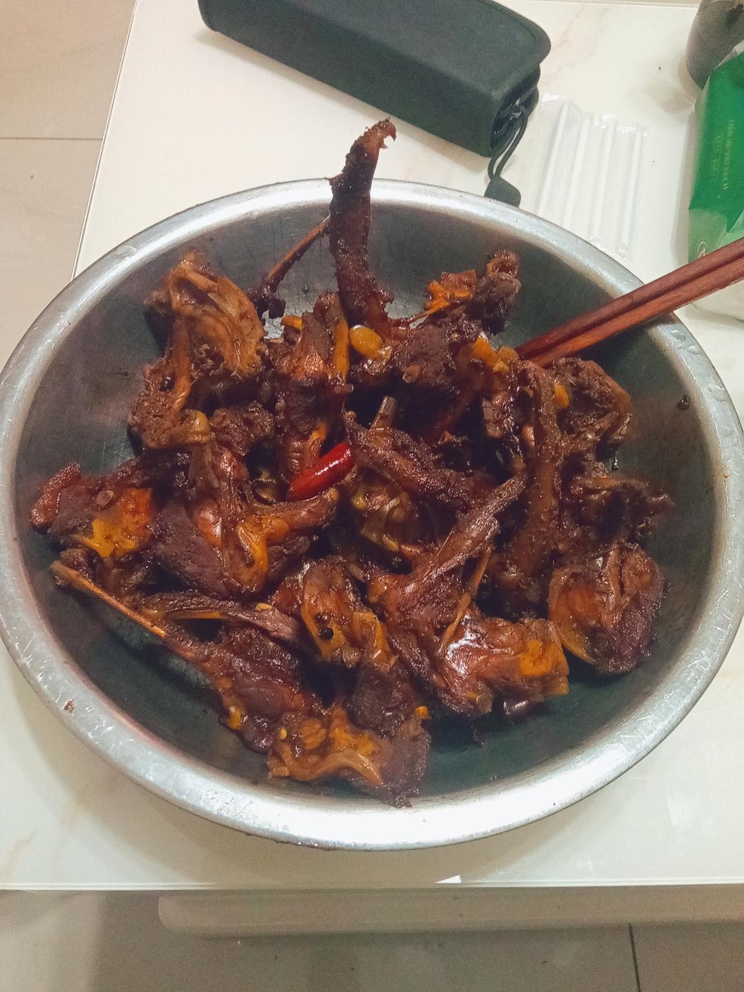麻辣鸭锁骨（不输周黑鸭）