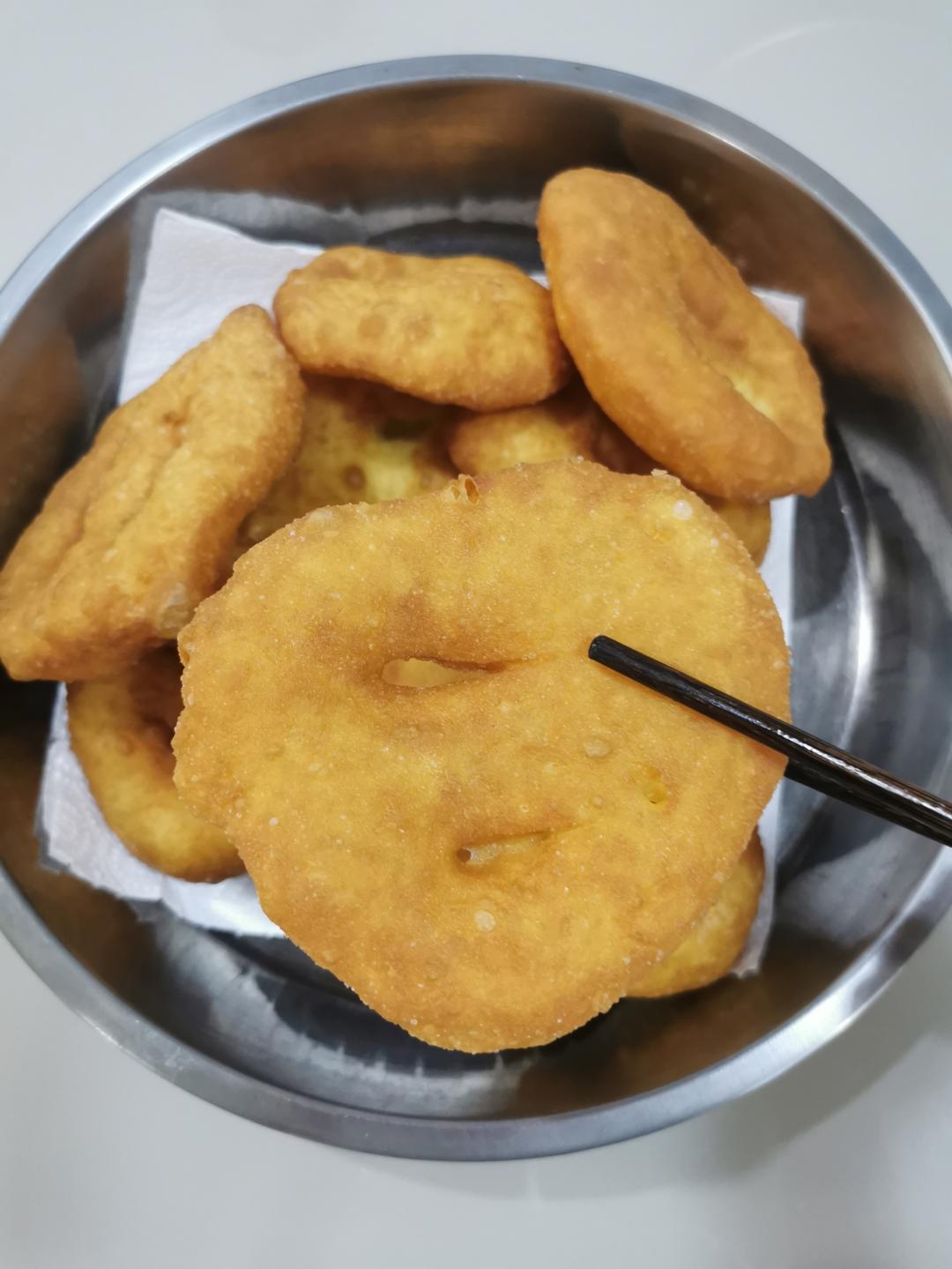 炸油饼这么做 蓬松柔软不浸油 附细节视频详解