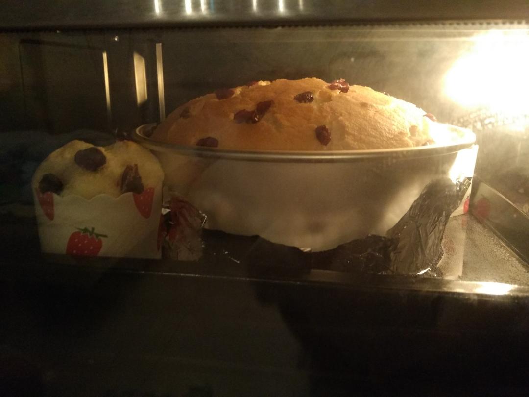 烤箱做蛋糕（戚风蛋糕的做法）