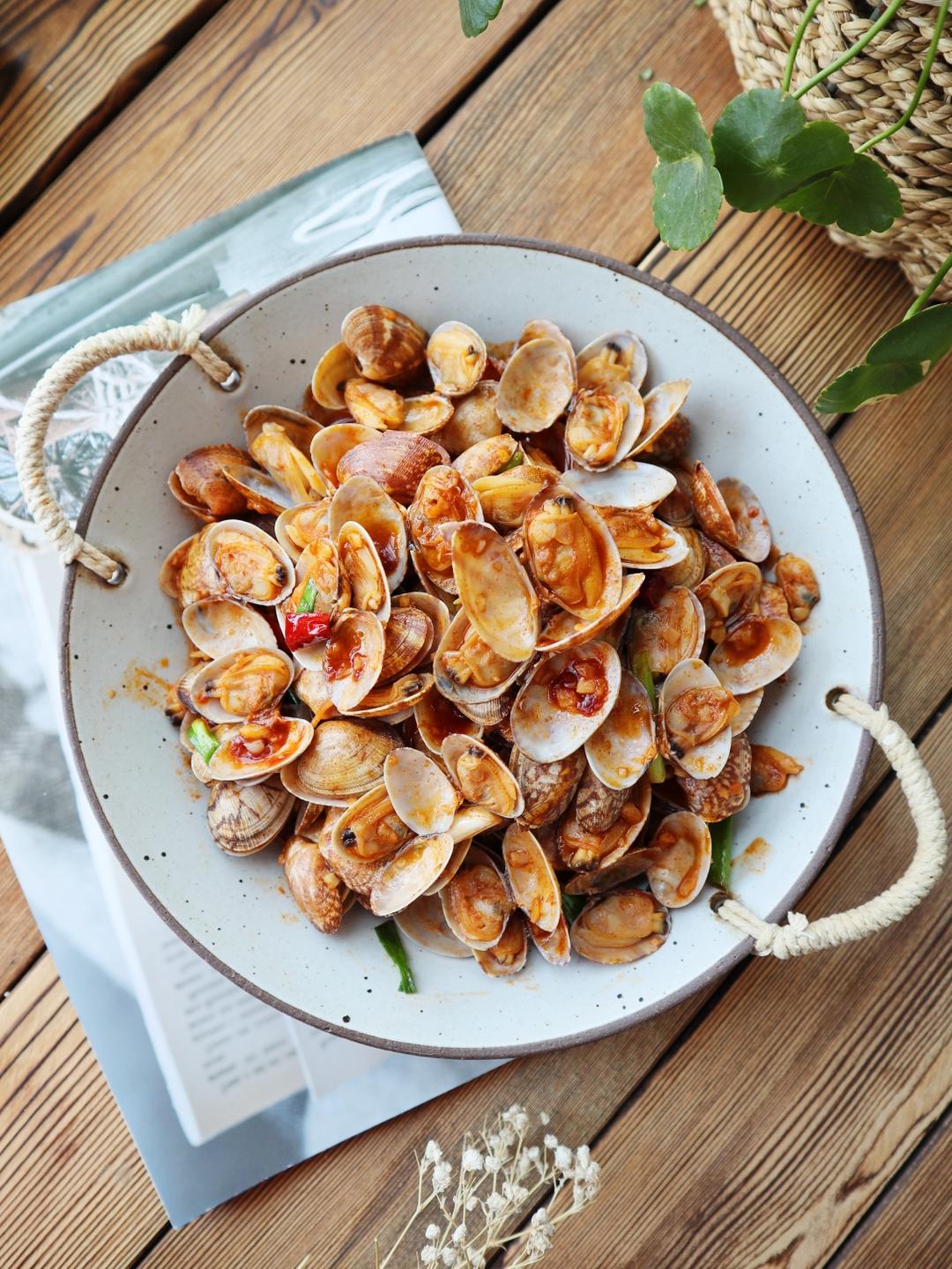 韩式风味辣酱爆炒花甲的做法