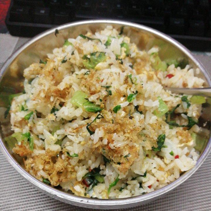 青菜蛋炒饭