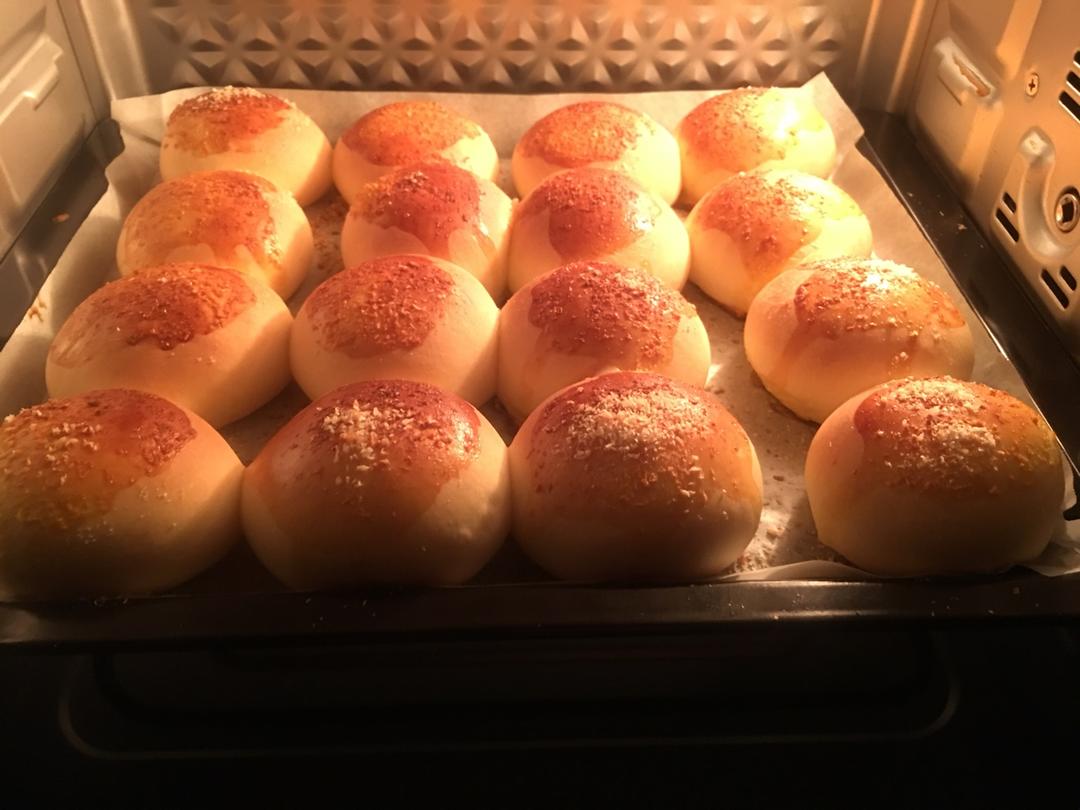 鲜奶油小餐包（一次发酵）