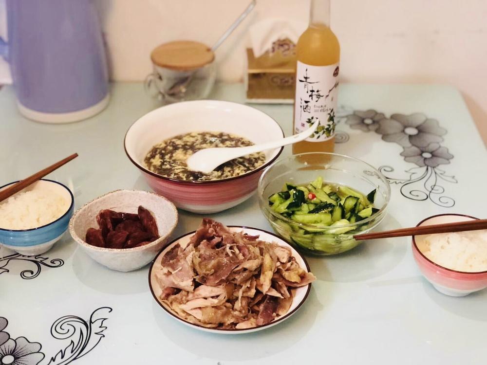 第1顿:西红柿黄瓜肉片汤