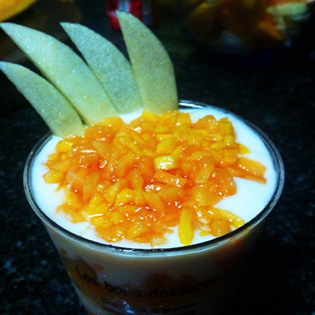 小卢珍珍做的木瓜酸奶杯