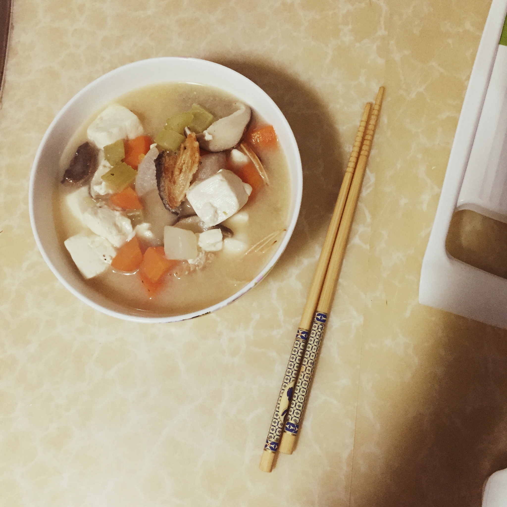 三文鱼骨豆腐味增汤