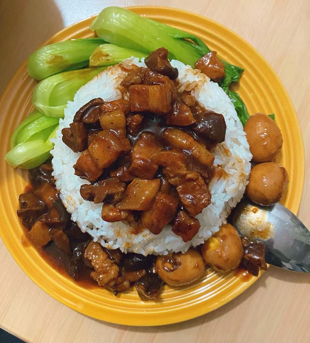 香菇卤肉饭