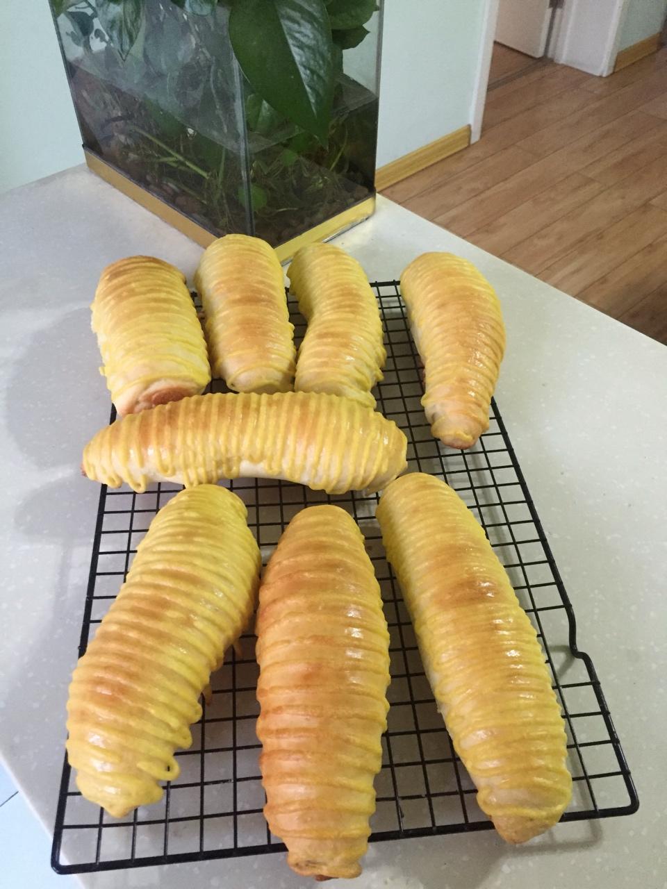 面包房里最受欢迎的毛毛虫面包