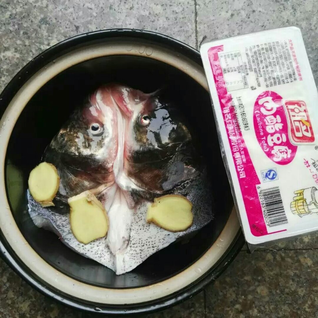 鱼头豆腐汤