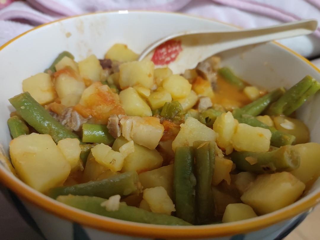 妈妈的拿手好菜，豆角炖土豆