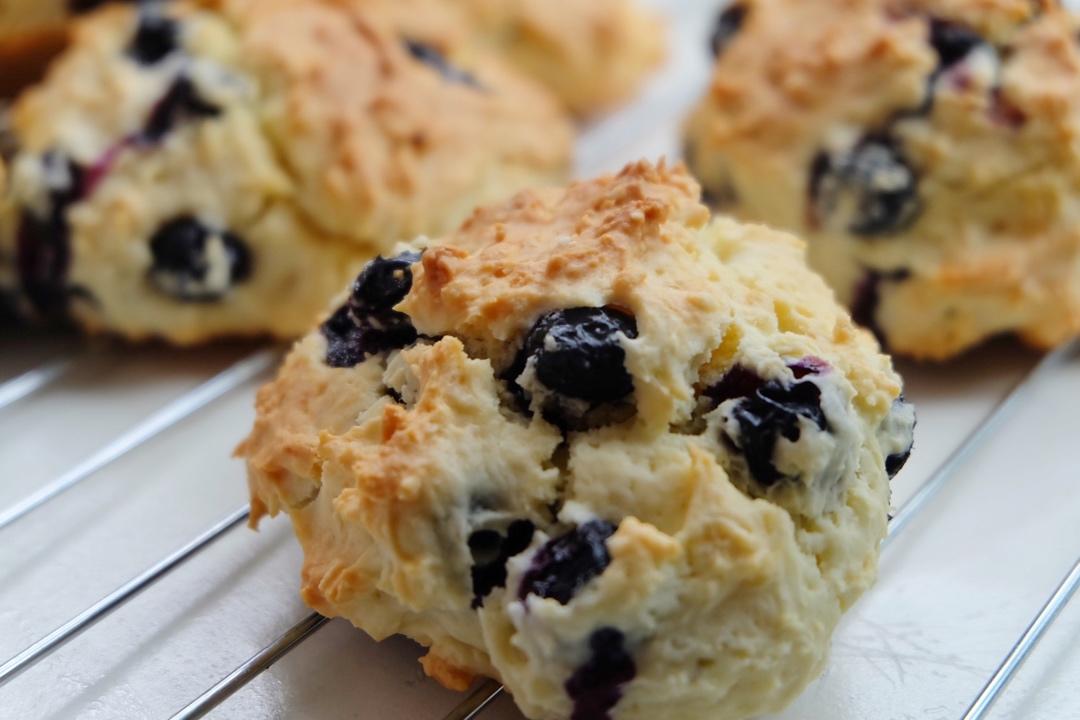 爆浆蓝莓司康饼   Blueberry Scones