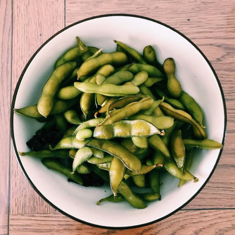 盐煮毛豆
