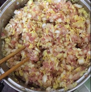 白菜猪肉饺的做法 步骤1