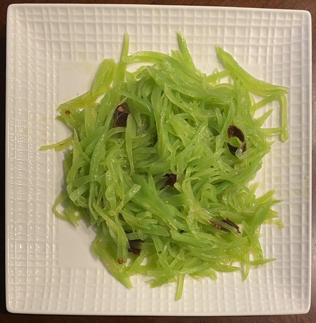 清炒莴笋丝