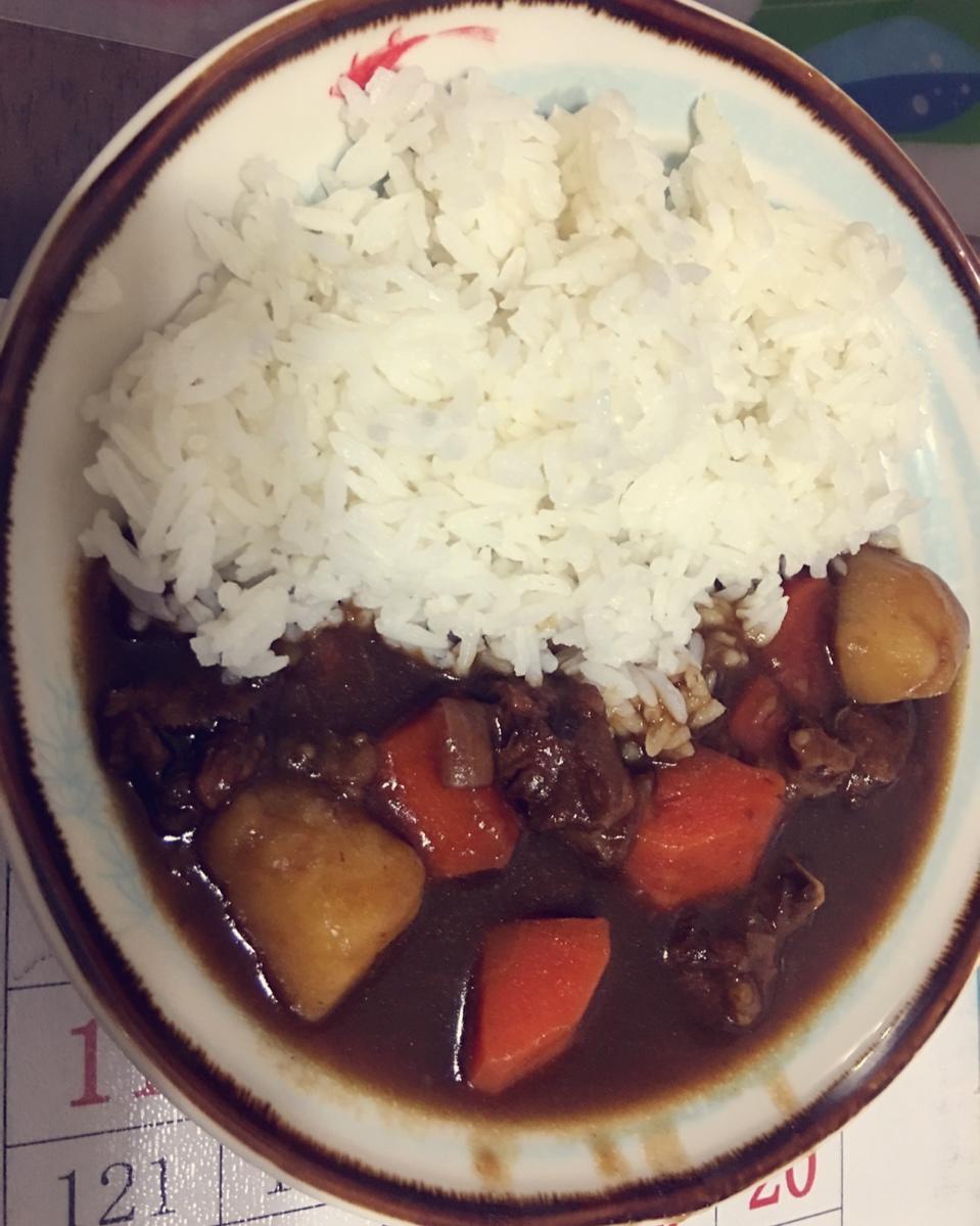 日式咖喱牛肉饭
