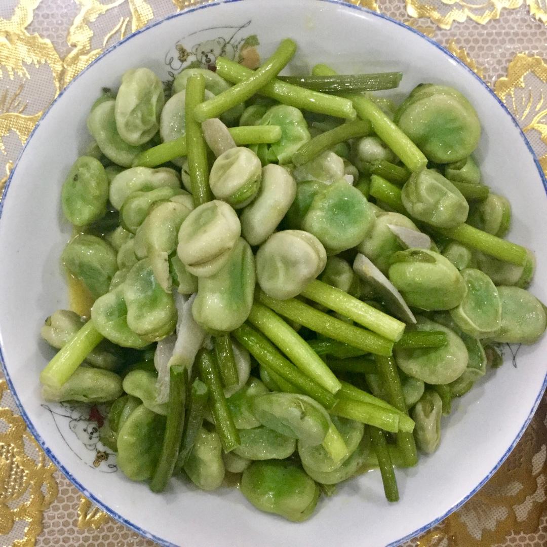 蚕豆炒蒜苗