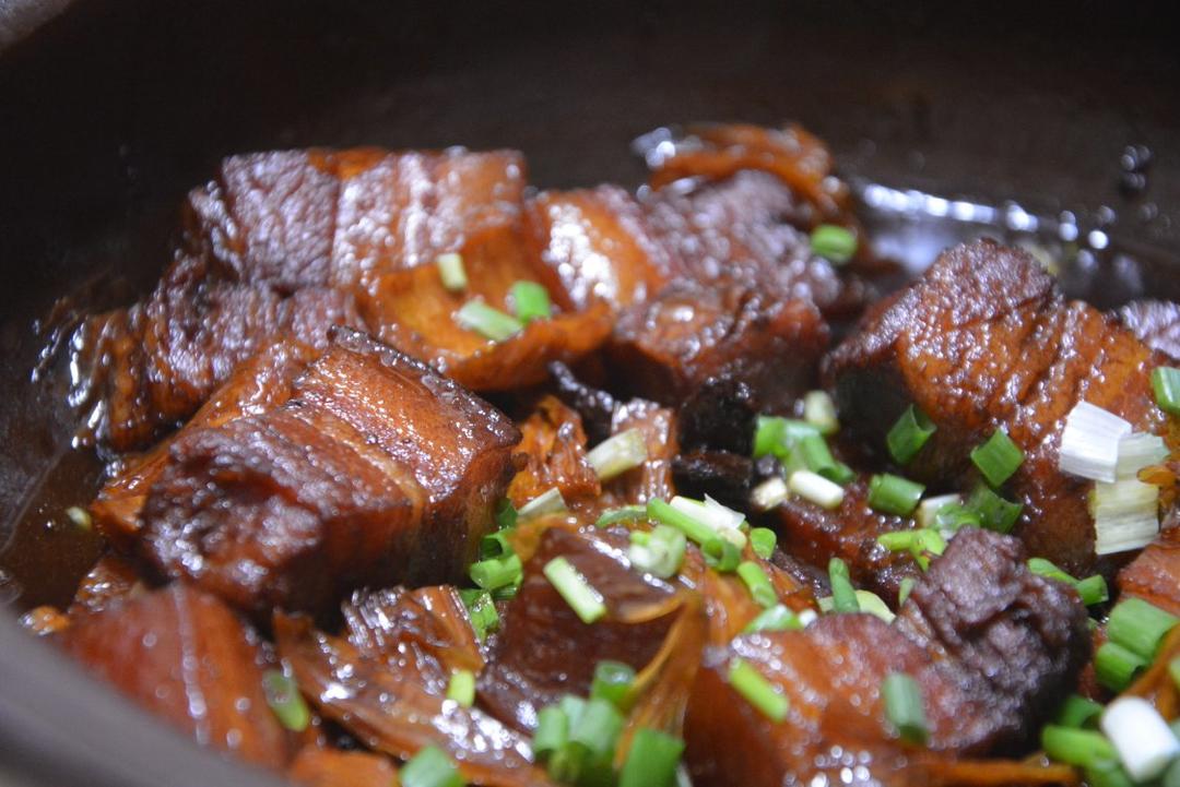 不焯水不放油的家常红烧肉