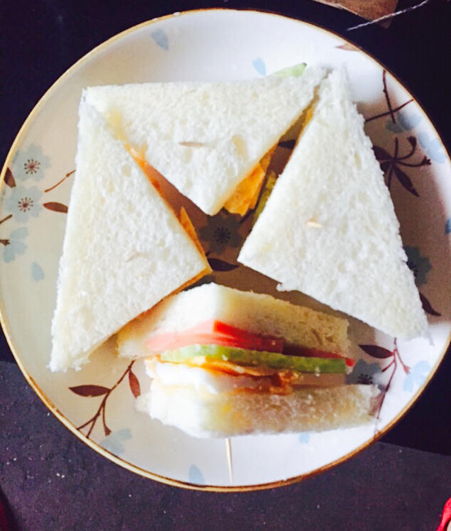 火腿煎蛋三文治