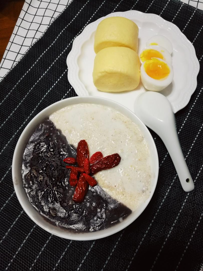 【懒人版】营养早餐黑白配芝麻牛奶燕麦糊