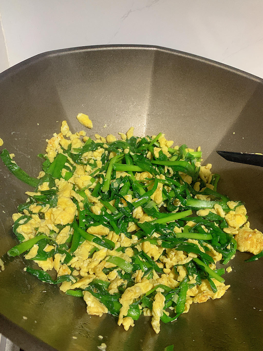 韭菜炒鸡蛋——三分钟快手下饭菜 掌握火候的秘诀