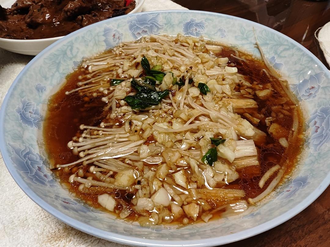 蒜蓉蒸金针菇