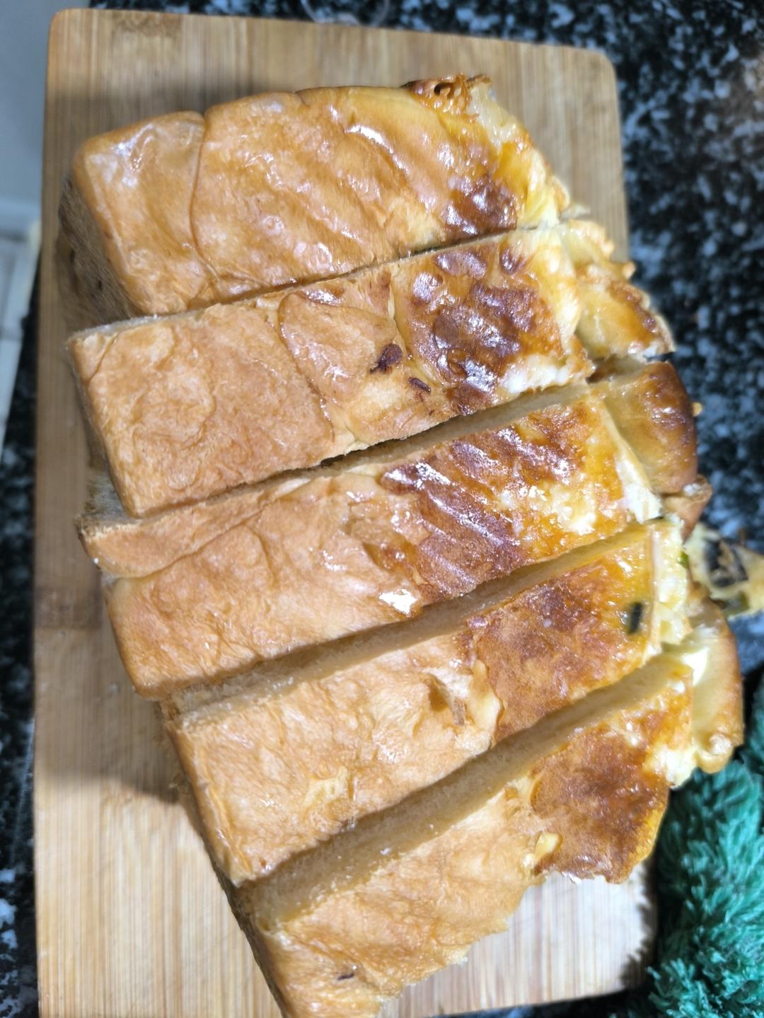 香葱肉松手撕吐司