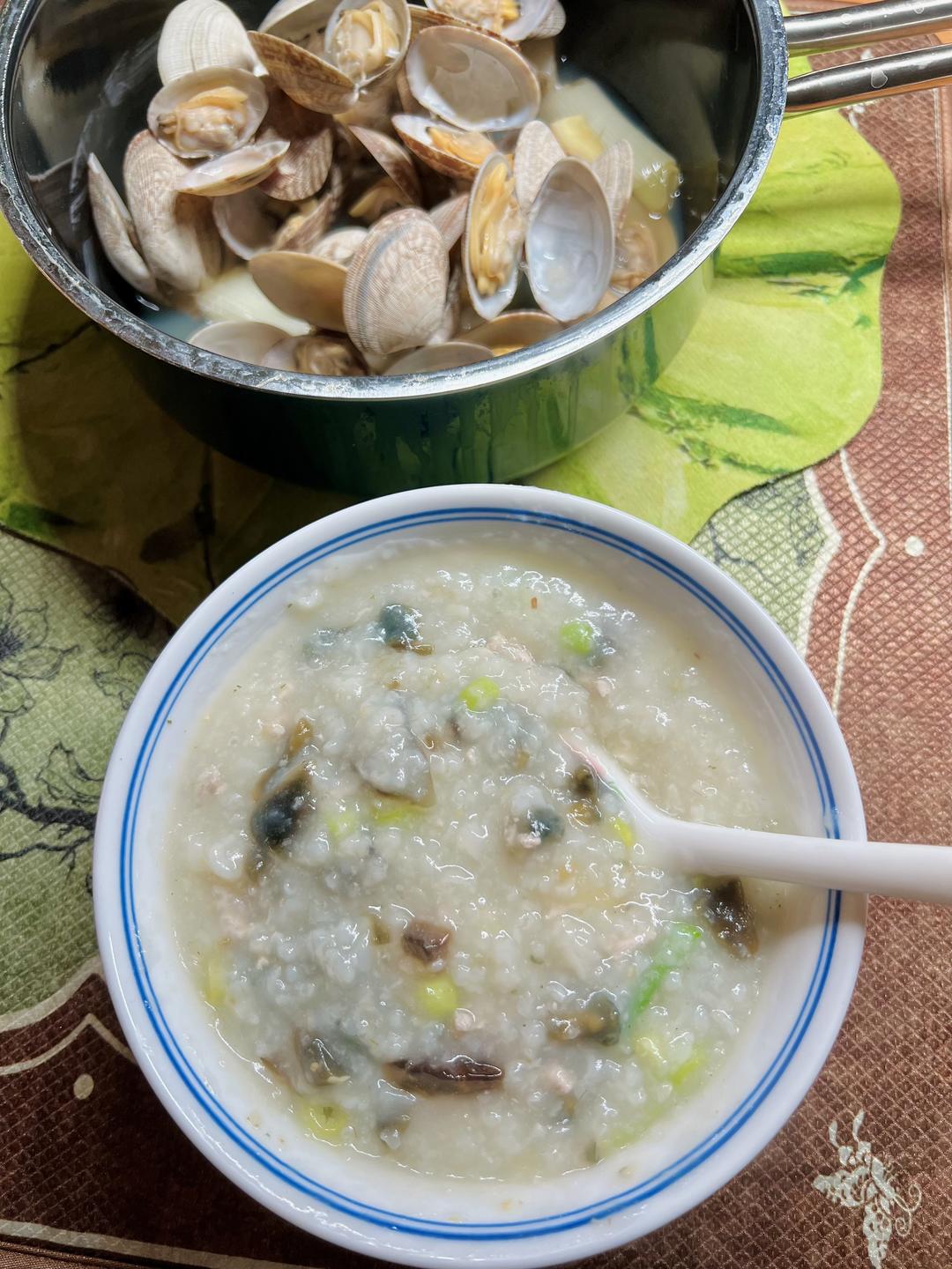 十五分钟快手之香滑皮蛋瘦肉粥(附五分钟电饭煲电压力锅更快捷方法)