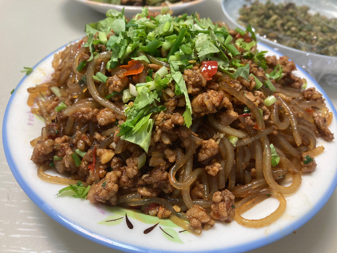 厨师长教你：“蚂蚁上树”的家常做法，非常详细的讲解
