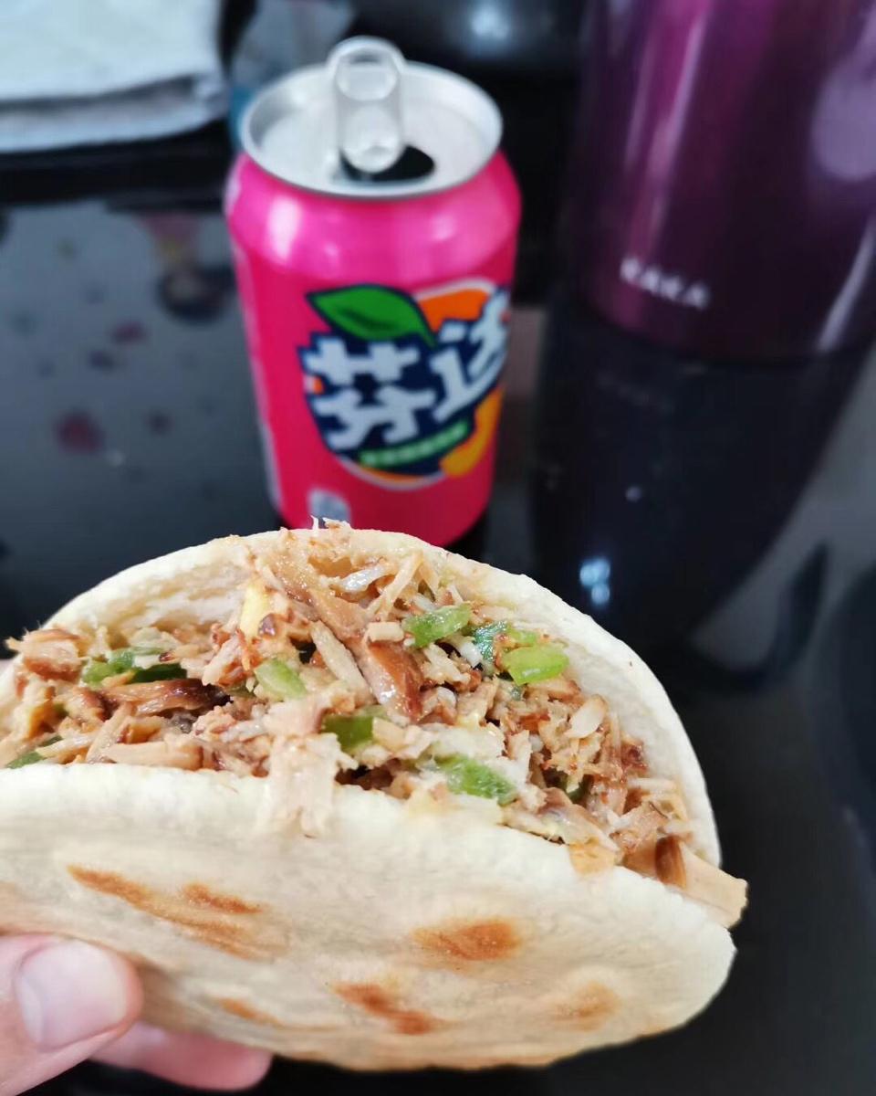 肉夹馍(白吉馍的制作)