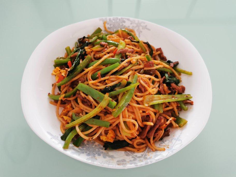 黑椒牛柳炒意面