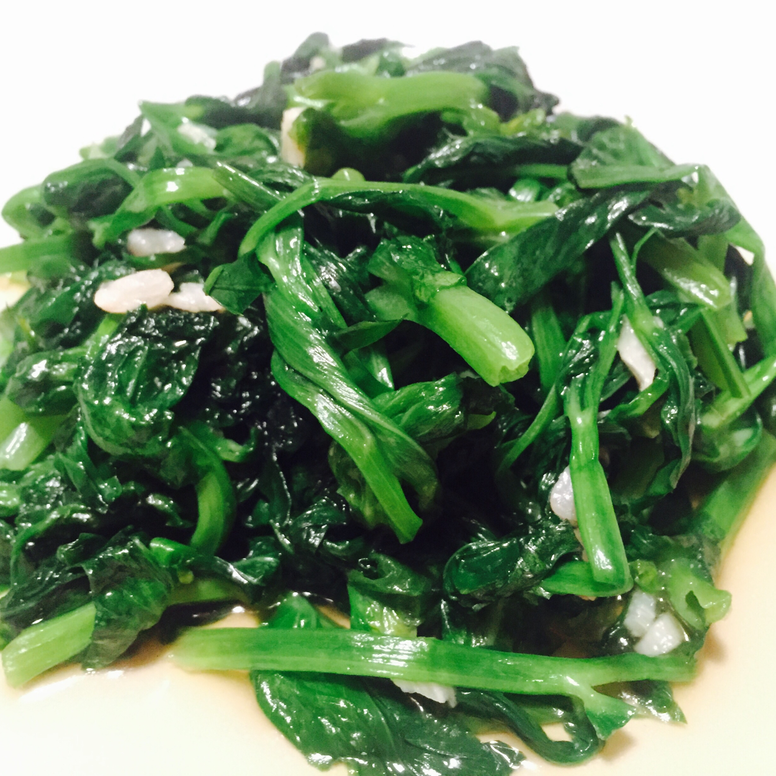 鸡油蒜蓉炒豆苗