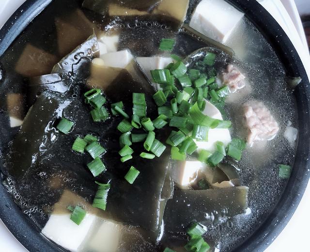 电饭煲-海带排骨豆腐黄豆汤的做法